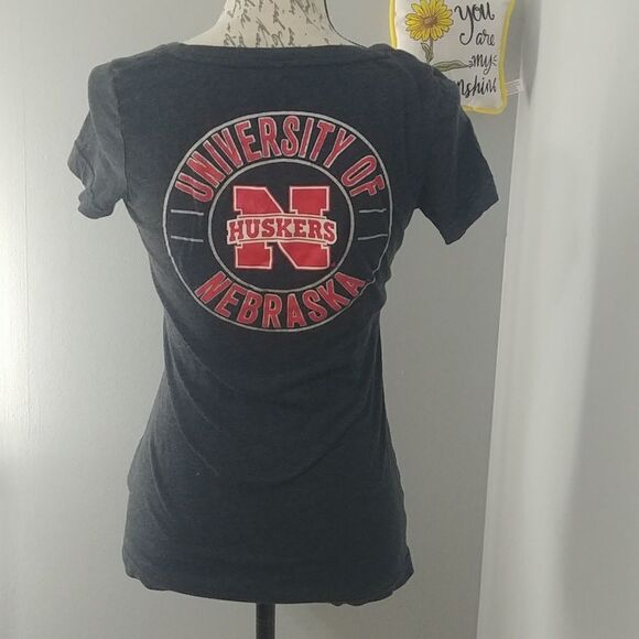 Knights Apparel Cotton Poly Dark Grey V Neck Nebraska Huskers Tee S - Picture 3 of 10